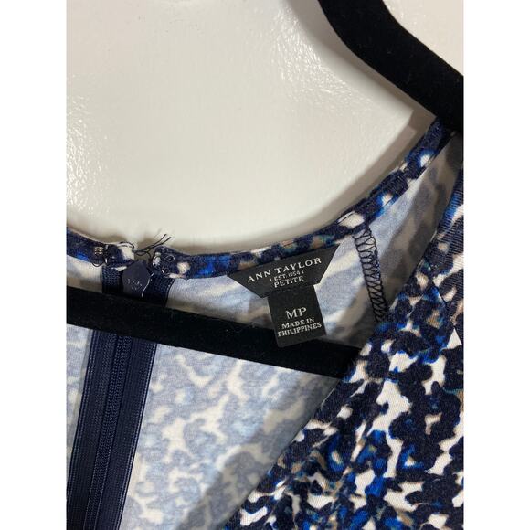 Ann Taylor Animal Print V-Neck Faux Wrap Jersey Dress Size Medium Petite - Picture 5 of 8